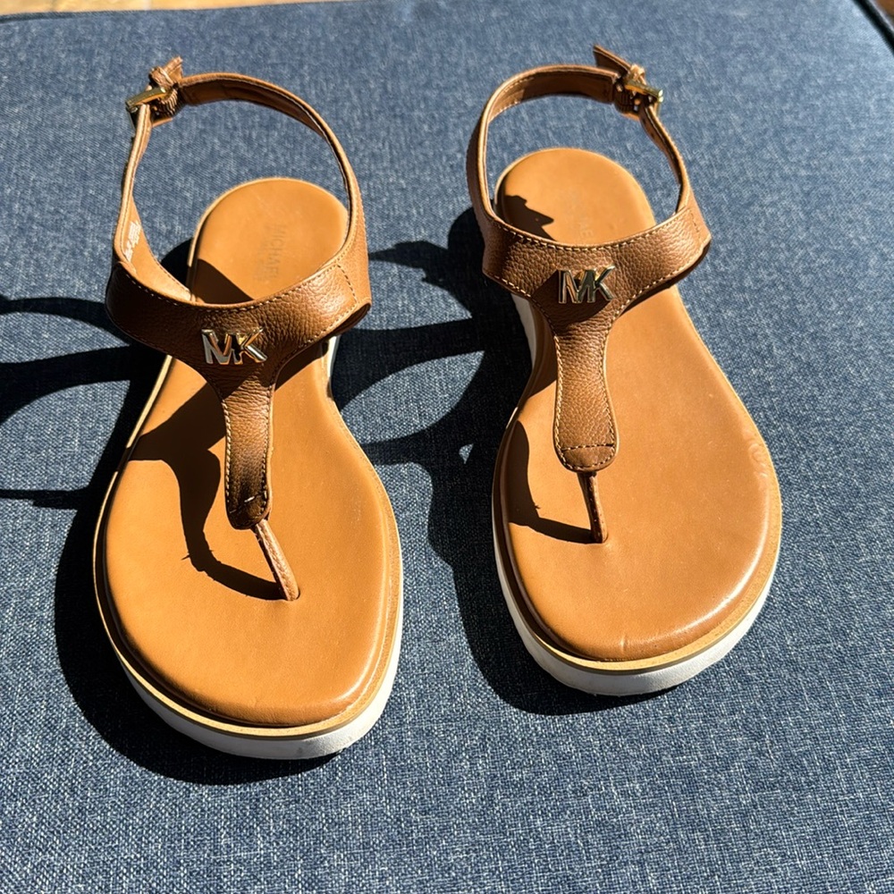 Michael Kors 8 &1/2 sandals